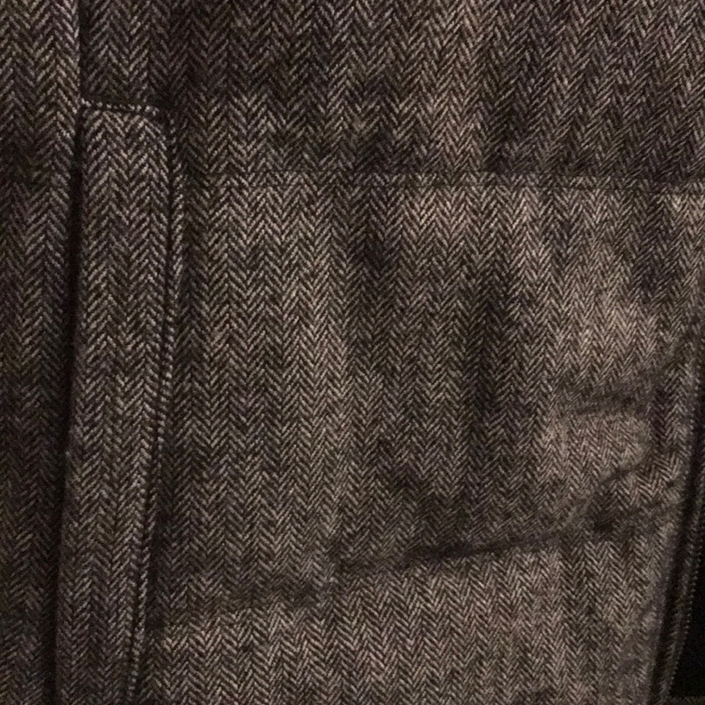 Old Navy b&w vest - Picture 3 of 3